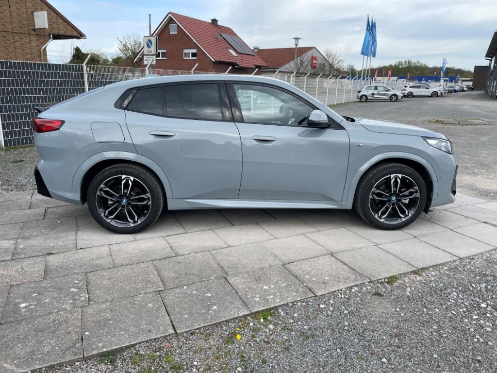 BMW iX2