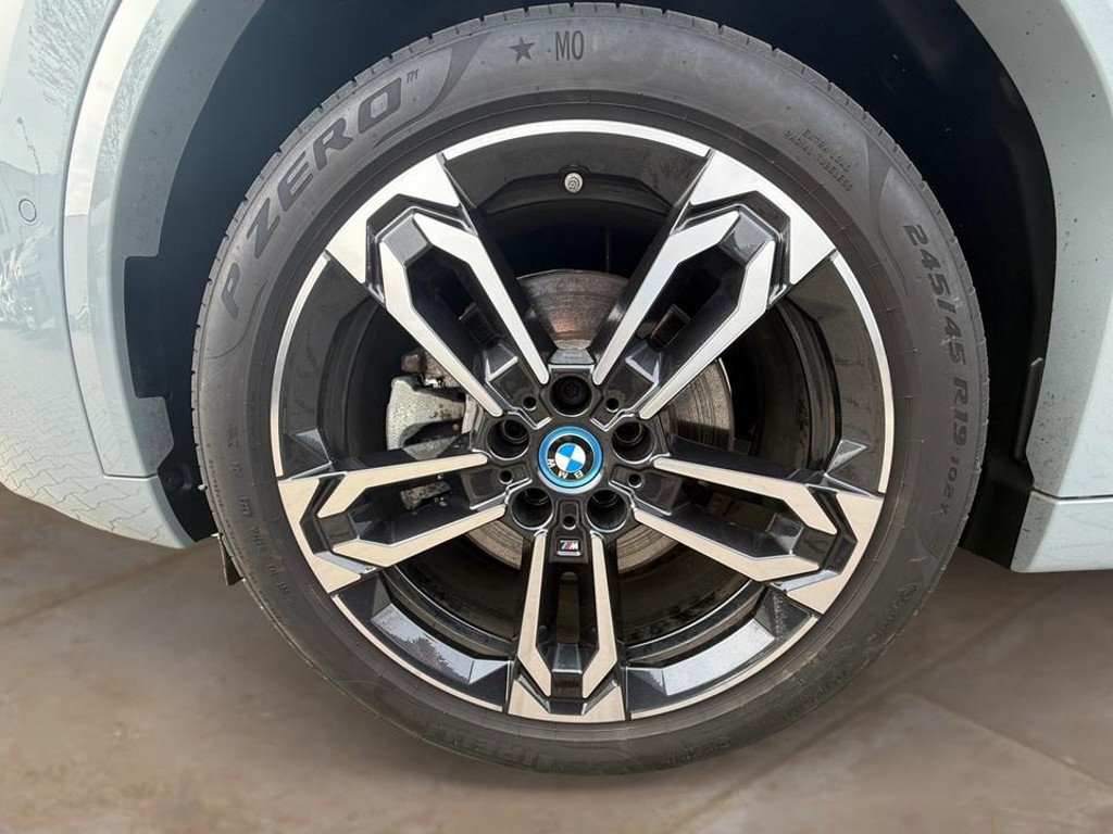 BMW iX2