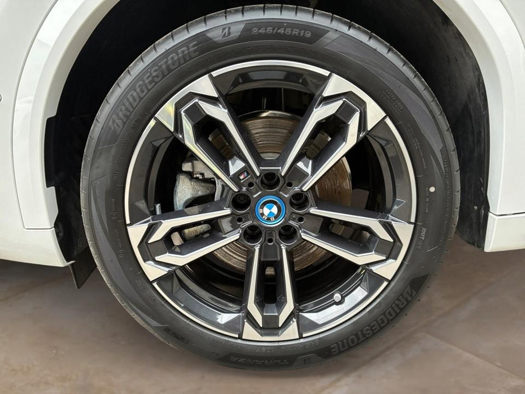 BMW iX2