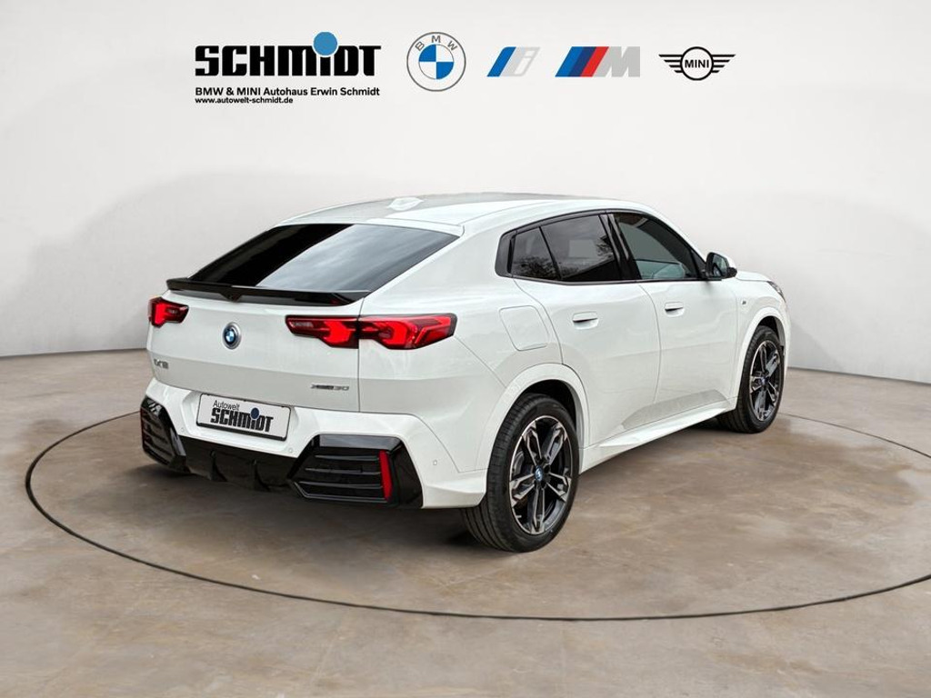 BMW iX2