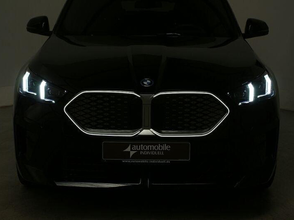 BMW iX2