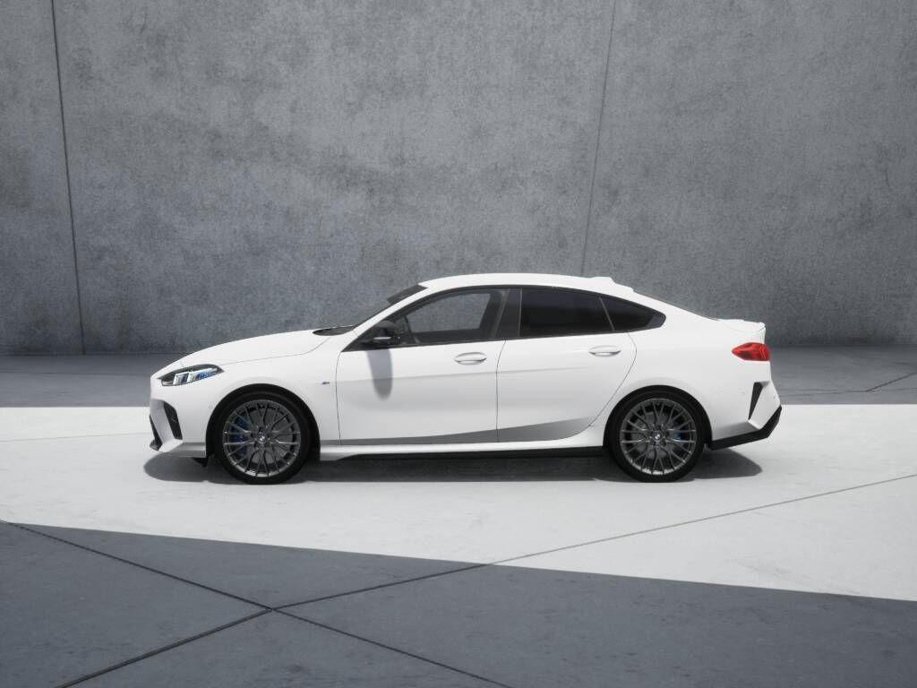 BMW M235