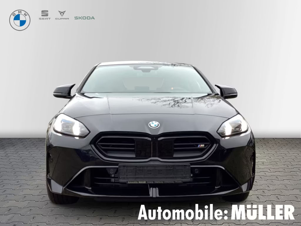 BMW M235