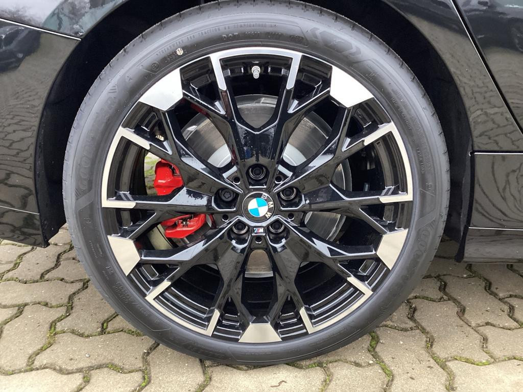 BMW M235