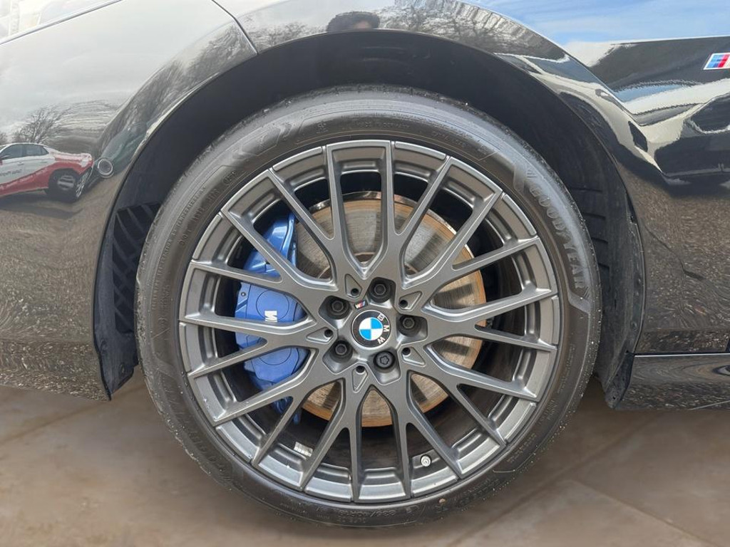 BMW M235