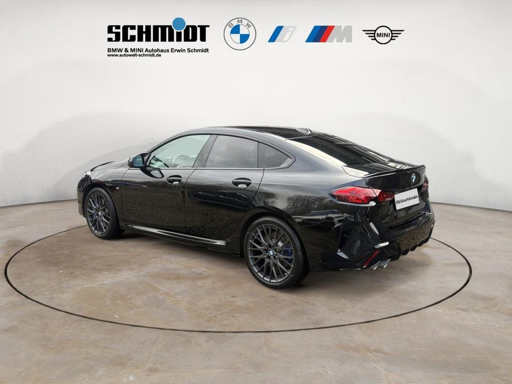 BMW M235