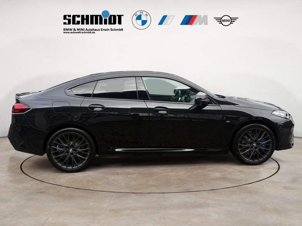 BMW M235