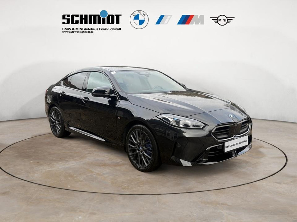 BMW M235