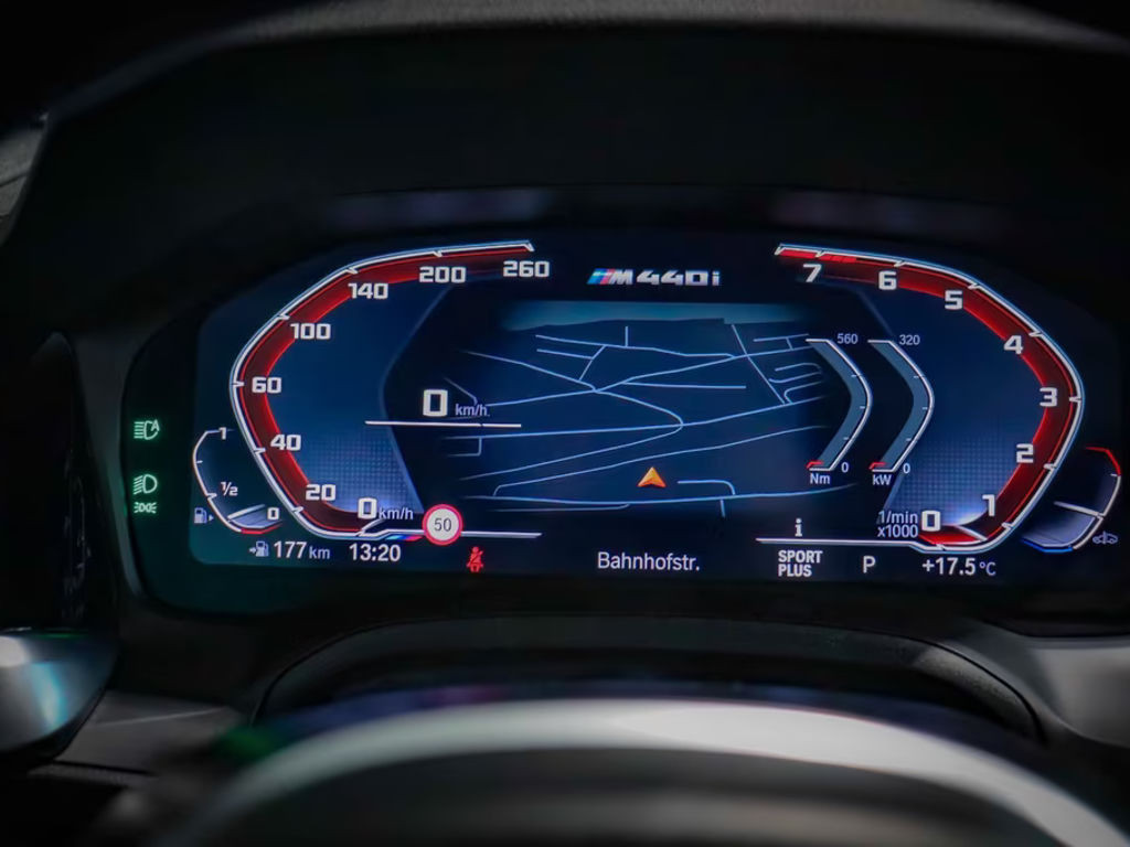 BMW M440