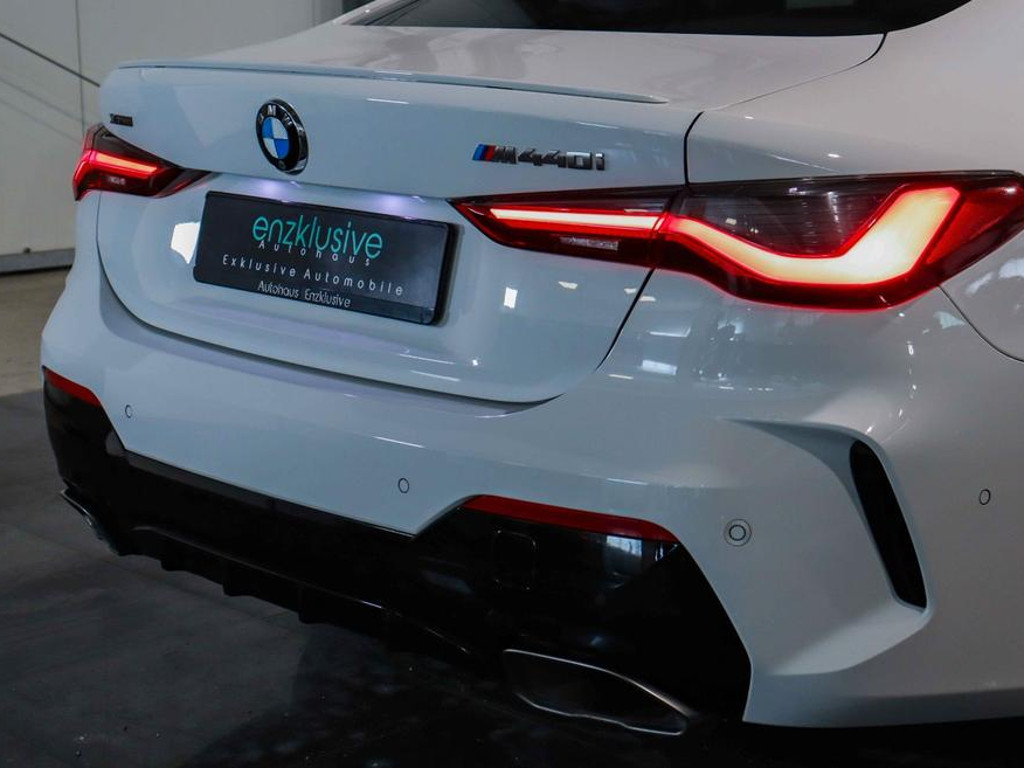 BMW M440