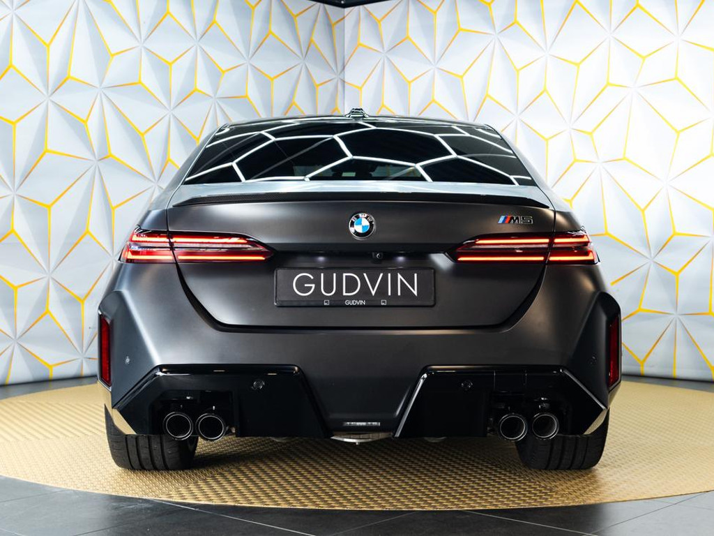 BMW M5