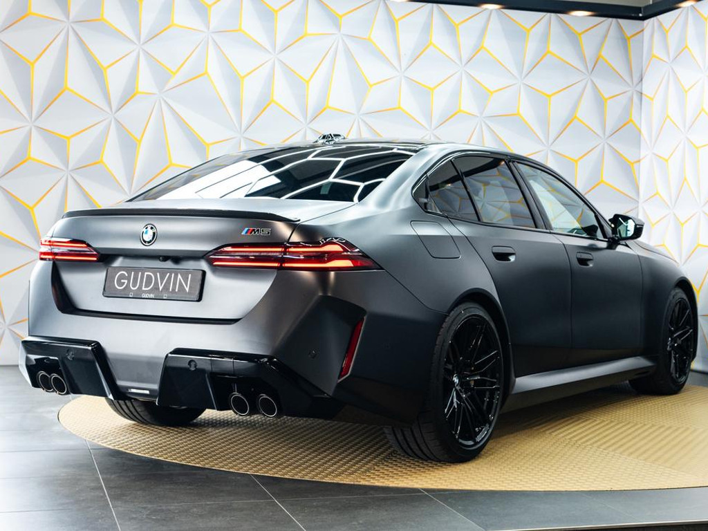 BMW M5