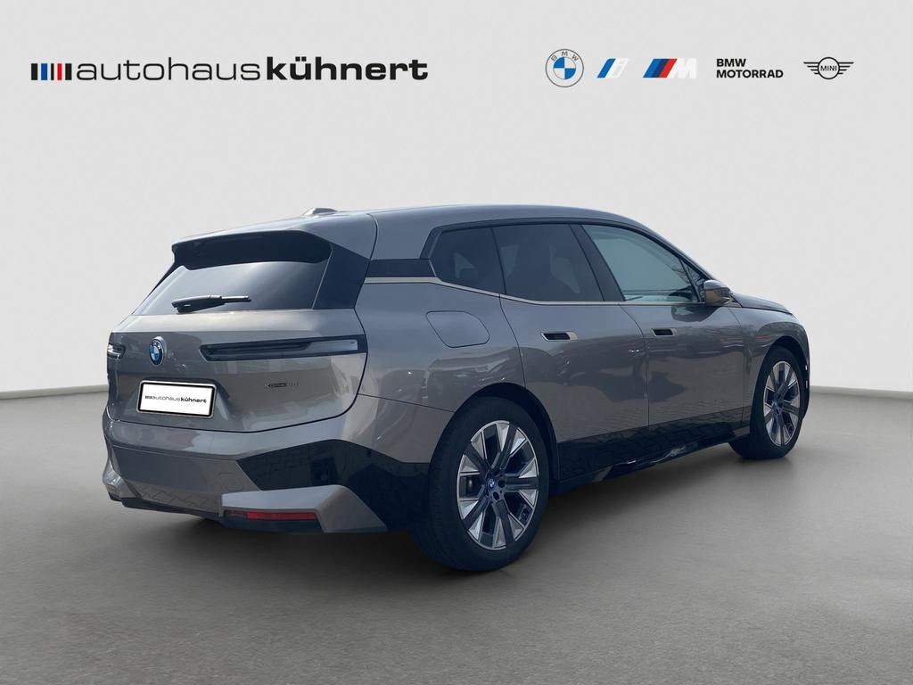 BMW iX xDrive40