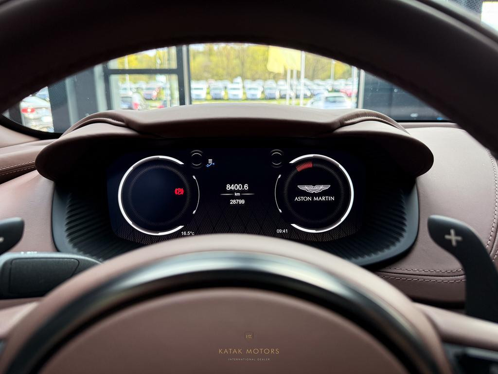 Aston Martin DBX