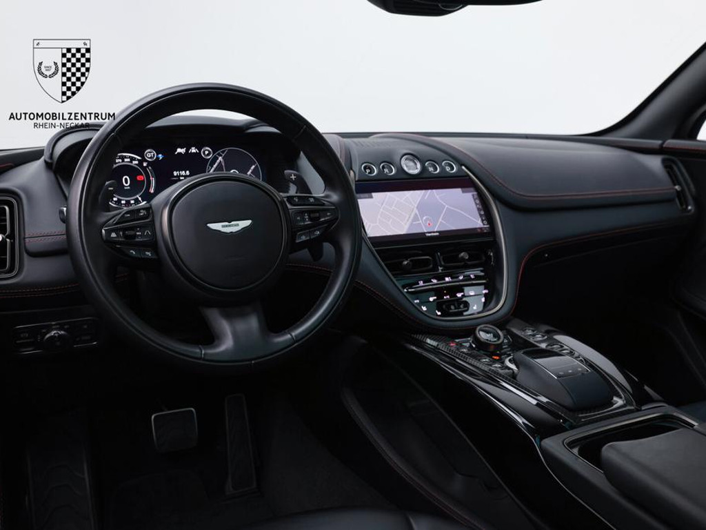 Aston Martin DBX