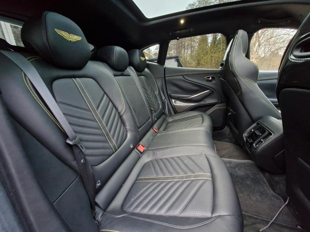 Aston Martin DBX