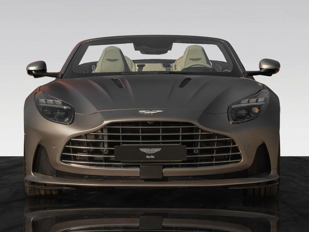 Aston Martin DB12