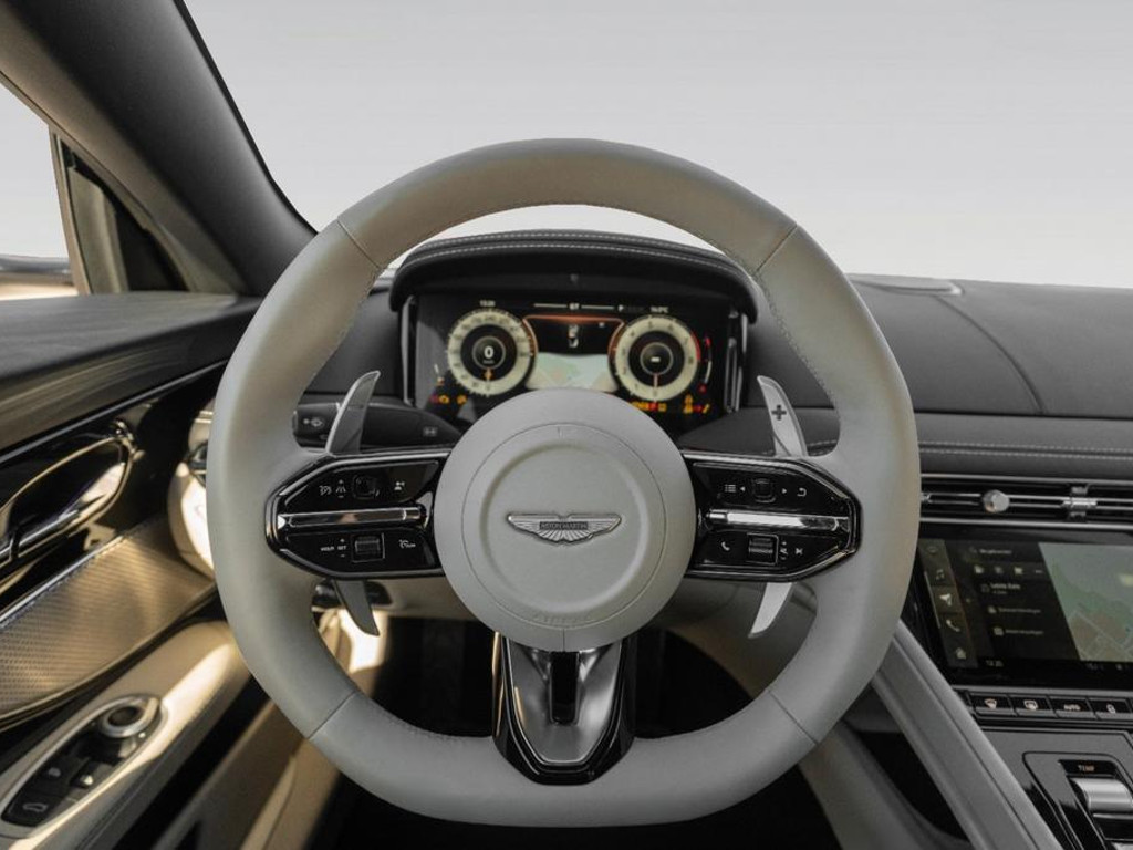 Aston Martin DB12