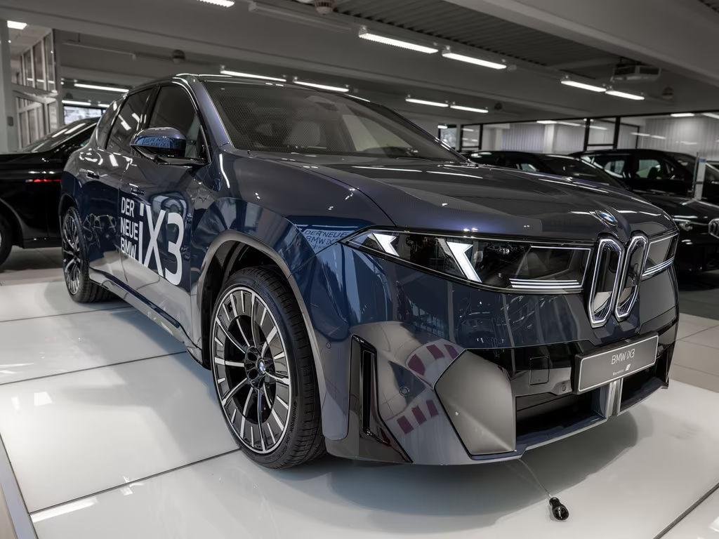 BMW iX3