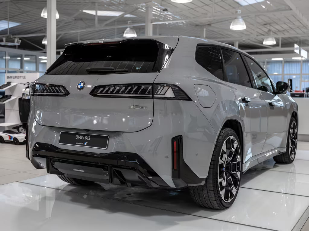 BMW iX3