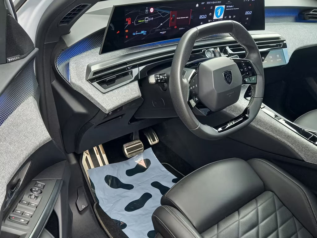 Peugeot E-3008