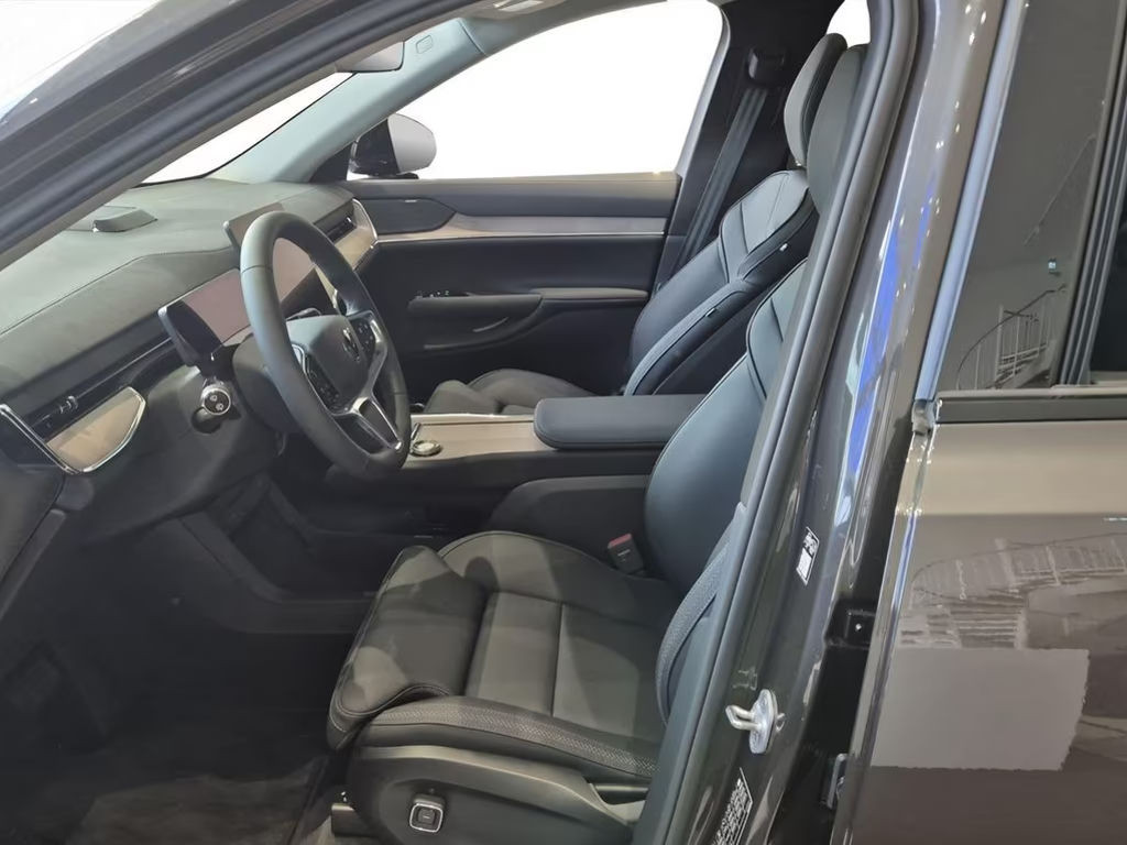 Volvo EX90