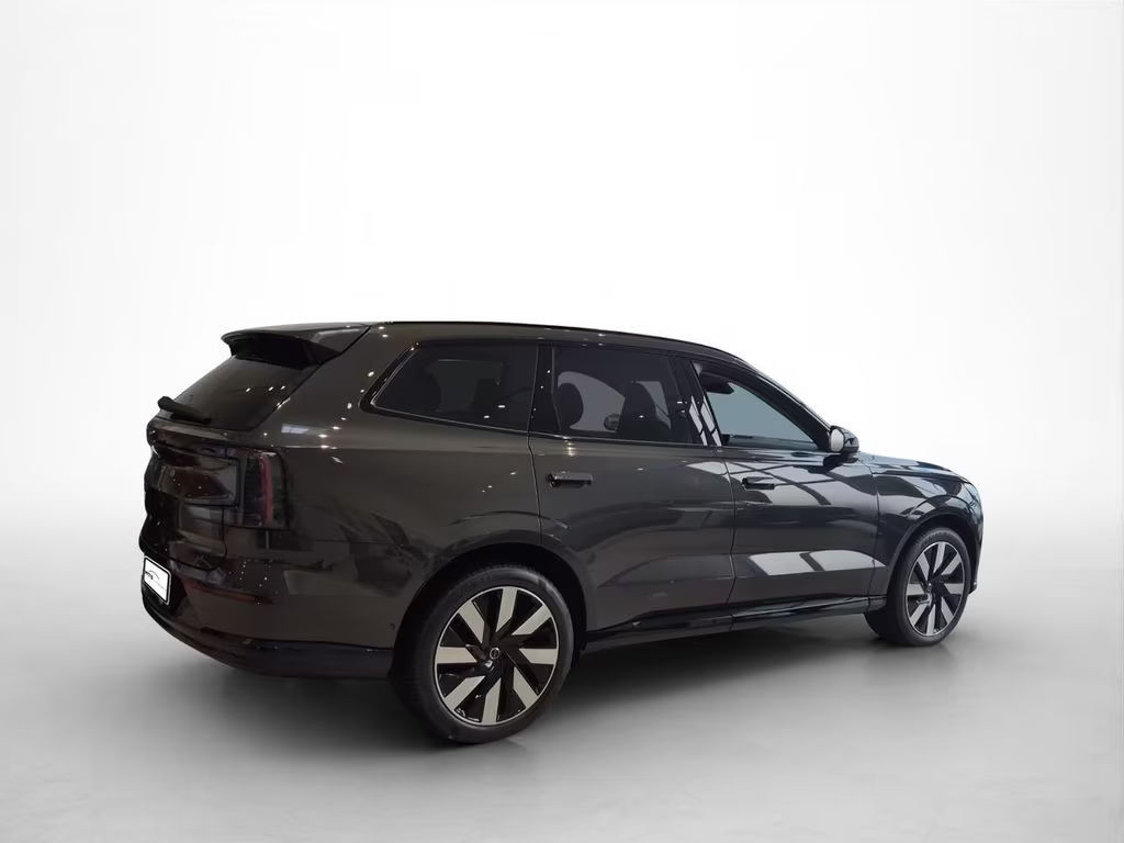 Volvo EX90