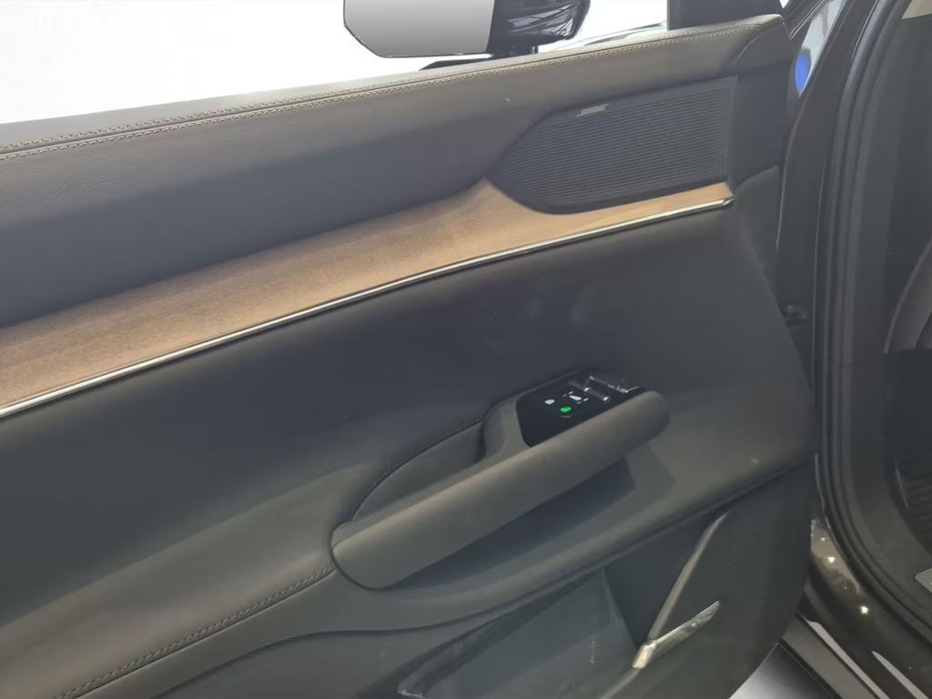 Volvo EX90