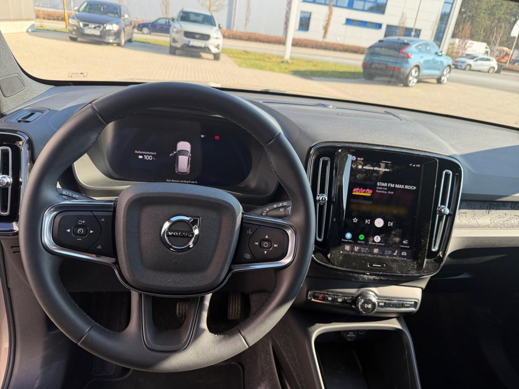 Volvo EX40