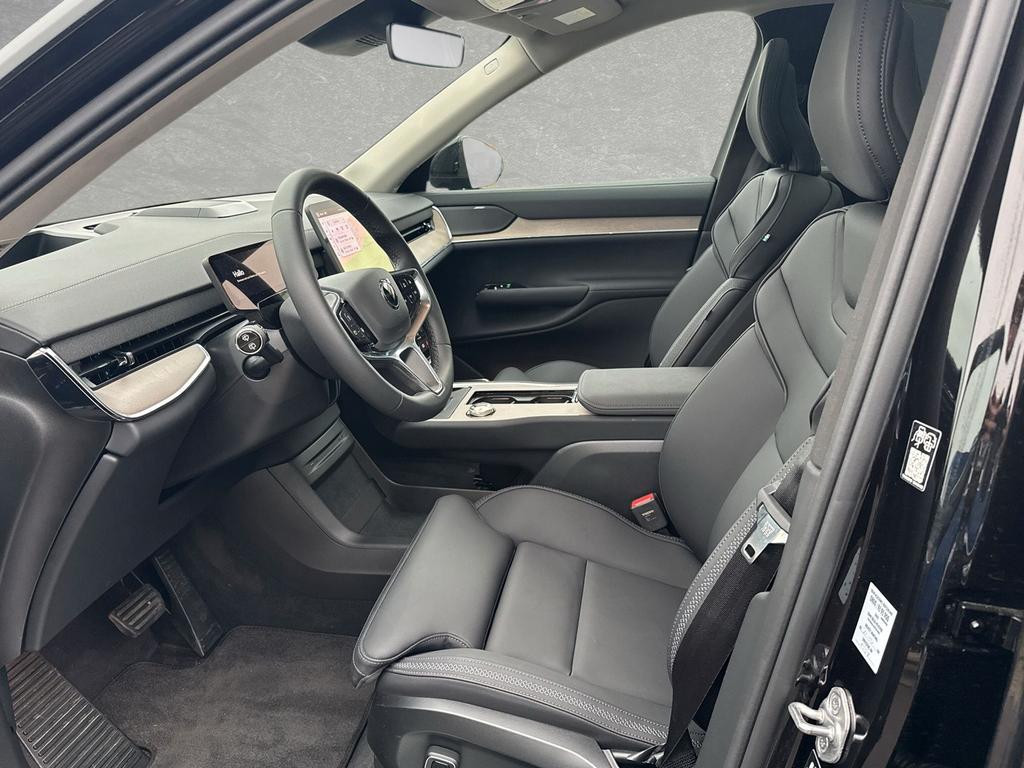 Volvo EX90