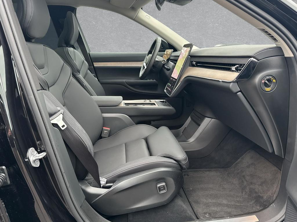 Volvo EX90