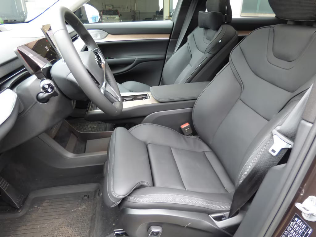 Volvo EX90