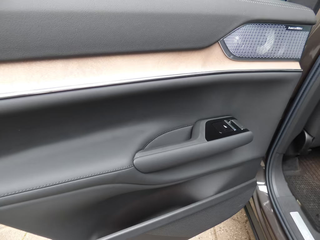 Volvo EX90