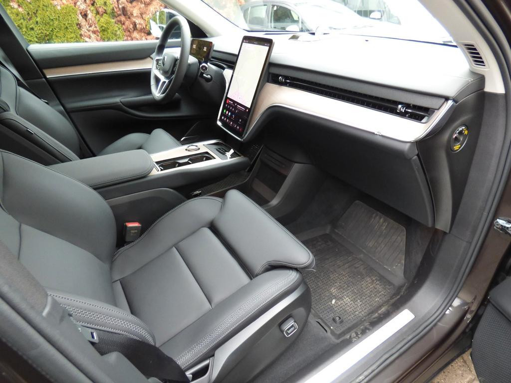 Volvo EX90