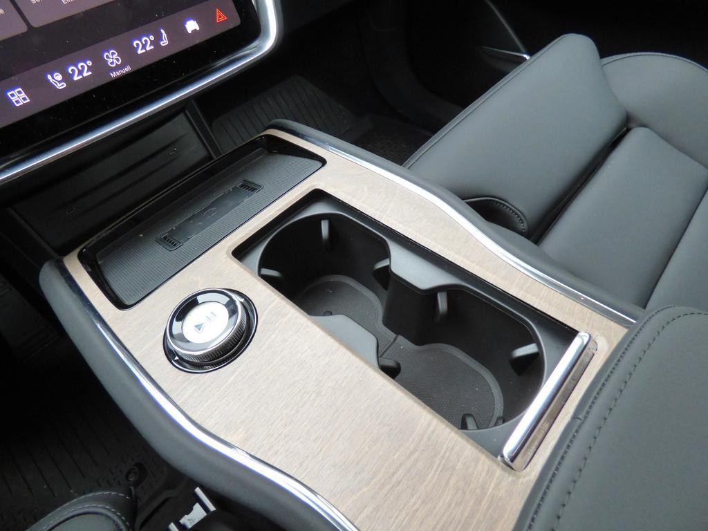 Volvo EX90