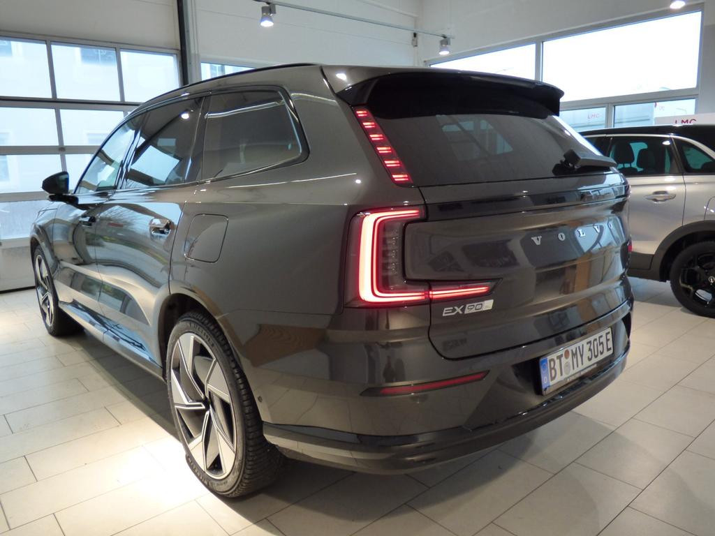 Volvo EX90