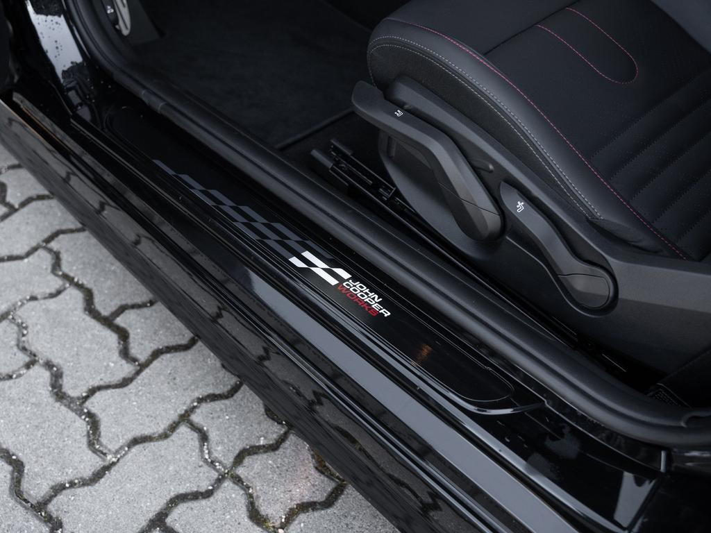 Mini John Cooper Works Cabrio