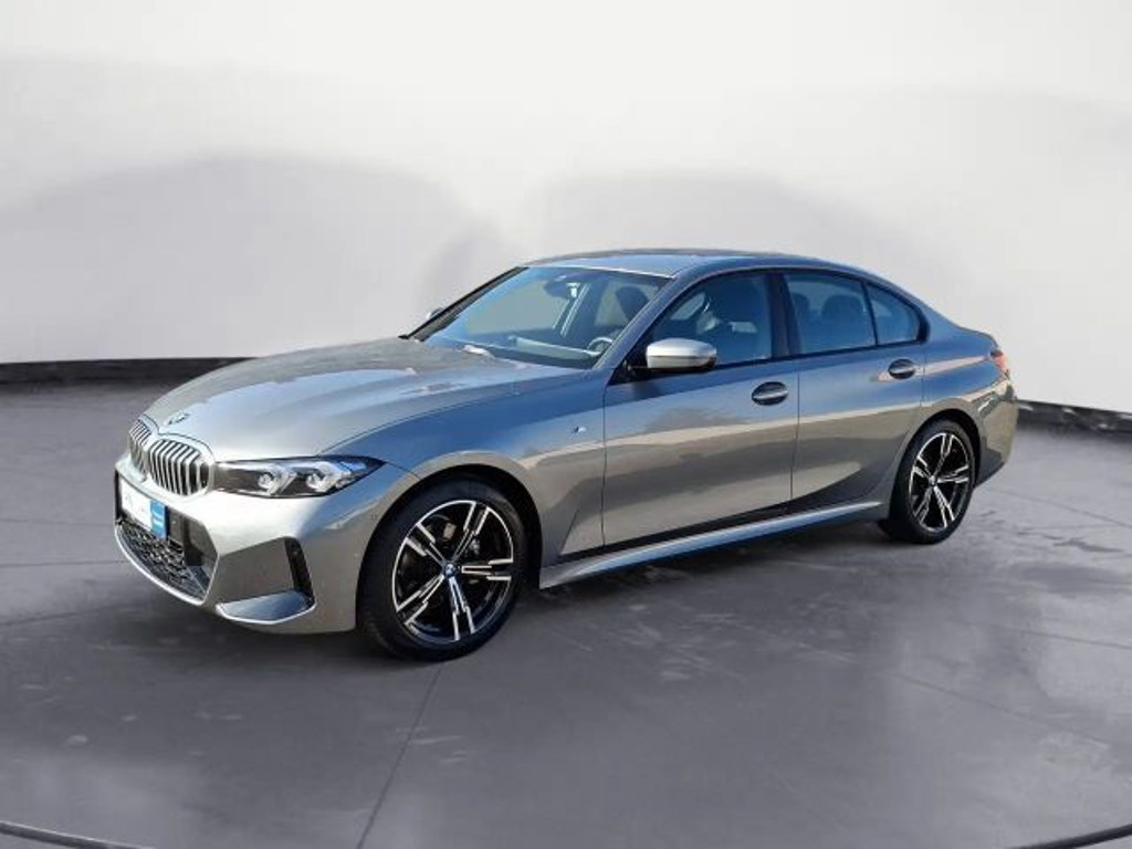 BMW 3 Serie 318 M-Sport Sedan 318i