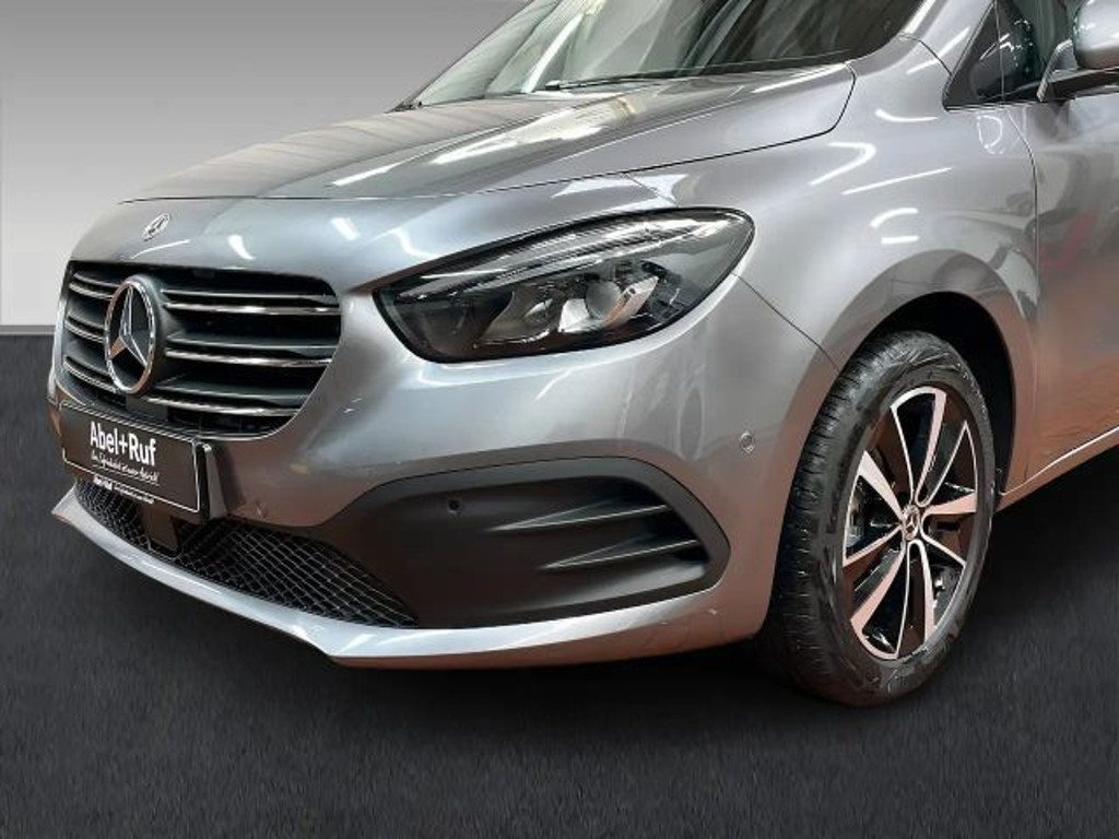 Mercedes-Benz T 180