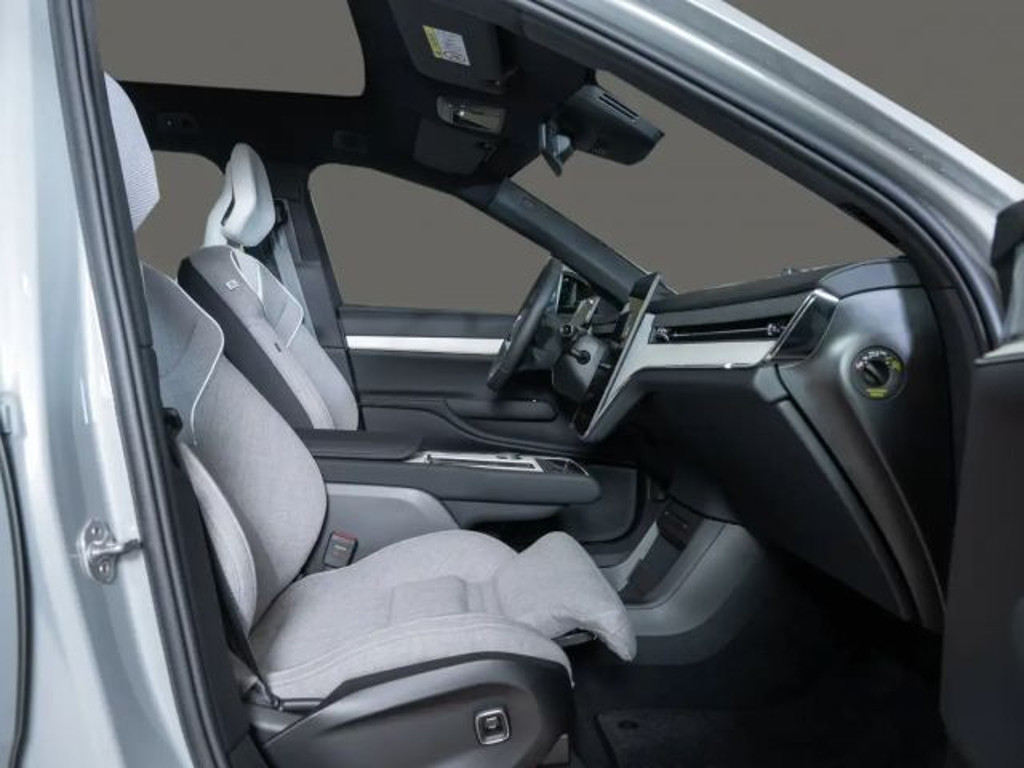 Volvo EX90