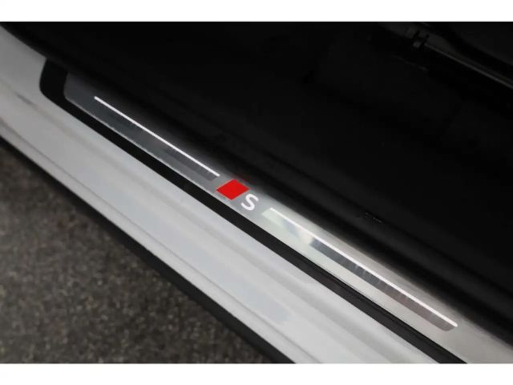 Audi SQ6 e-tron