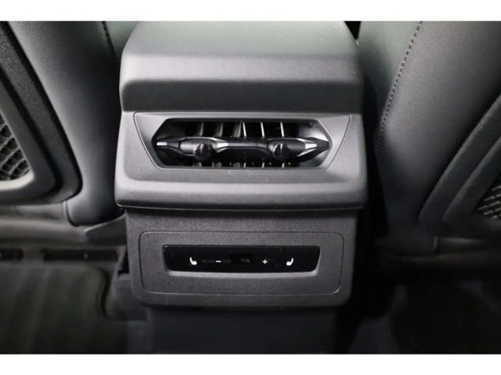 Audi SQ6 e-tron