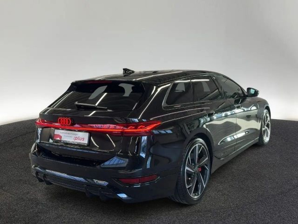 Audi S6 e-tron