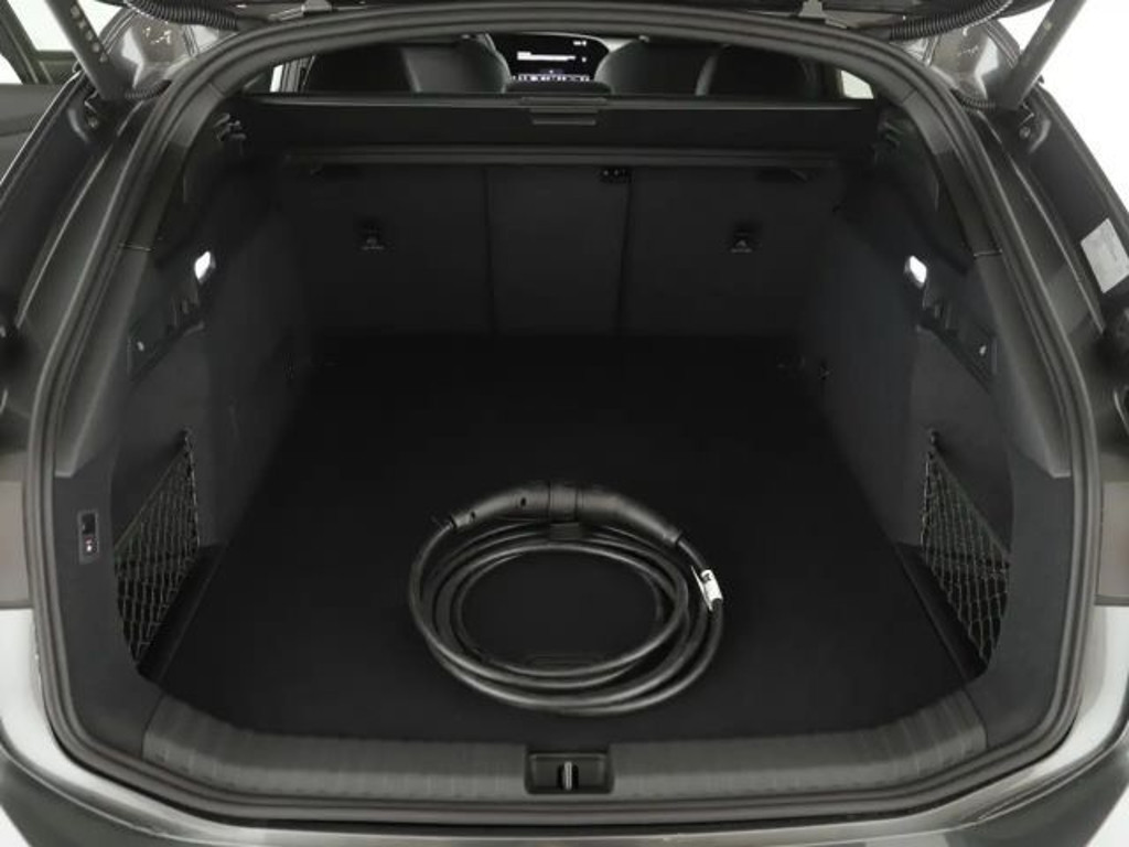 Audi S6 e-tron