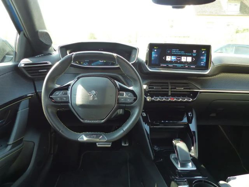 Peugeot e-208