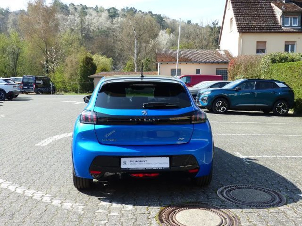 Peugeot e-208