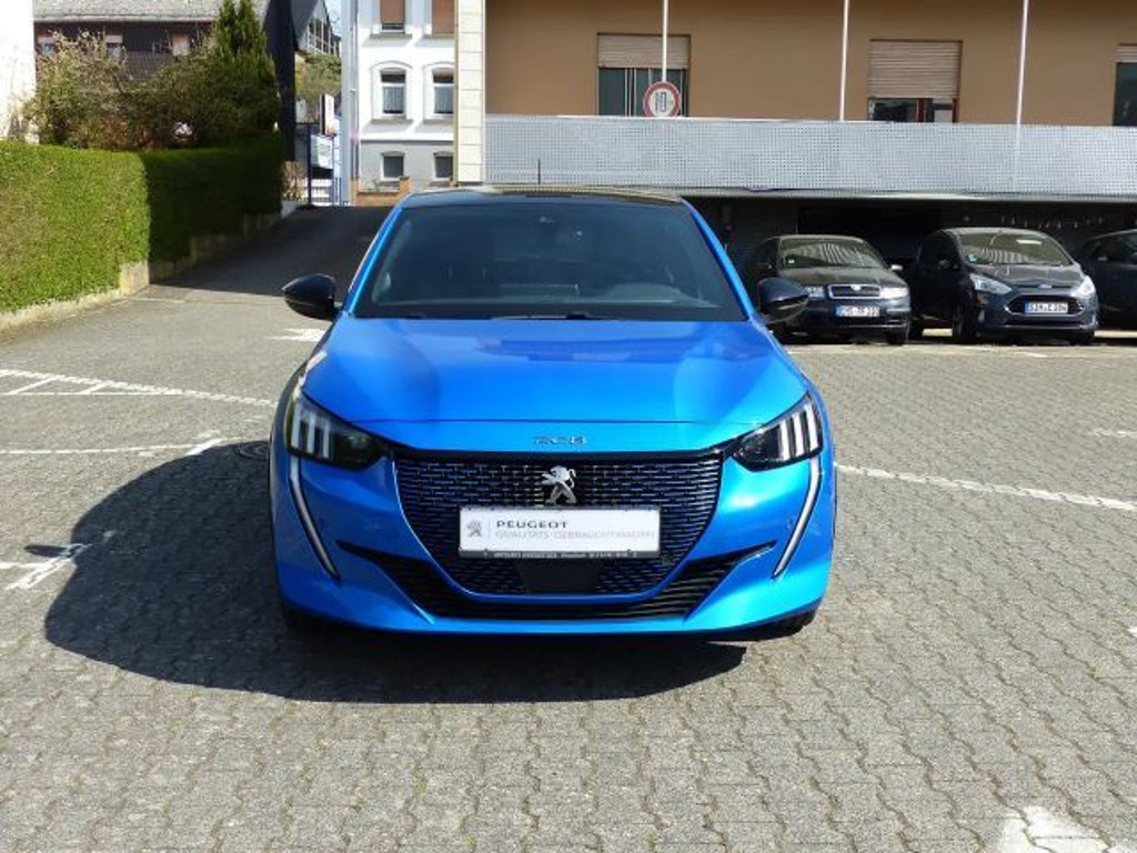 Peugeot e-208