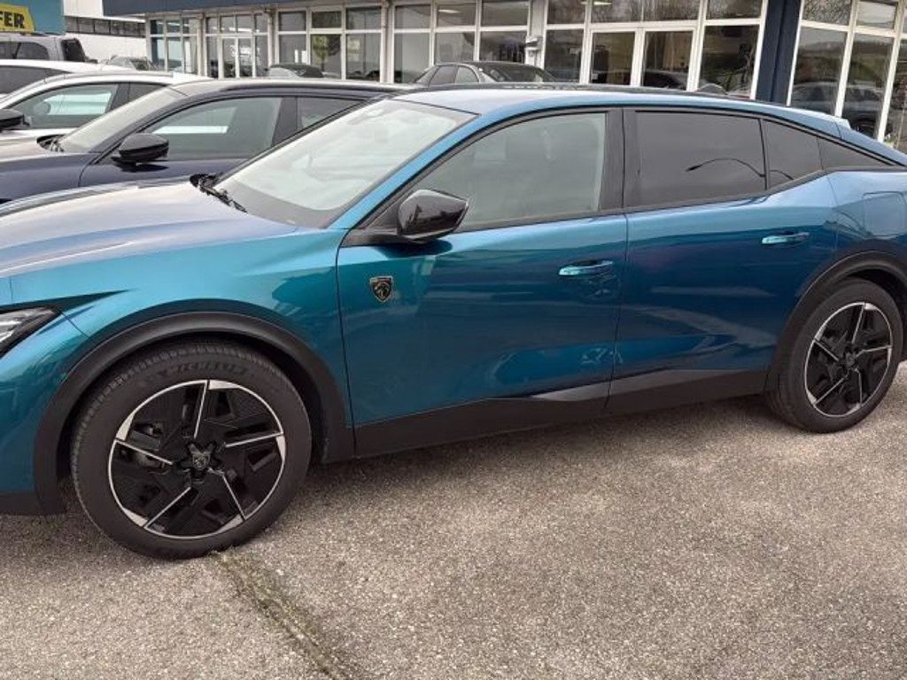 Peugeot 408 GT-Line Hybrid EAT8
