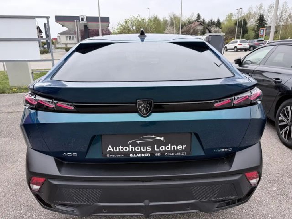 Peugeot 408