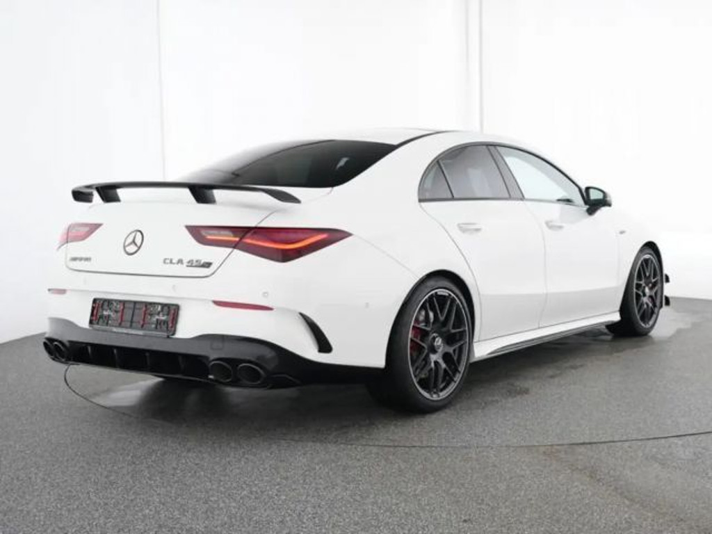 Mercedes-Benz A-Klasse AMG CLA Sedan 4MATIC CLA 45 AMG